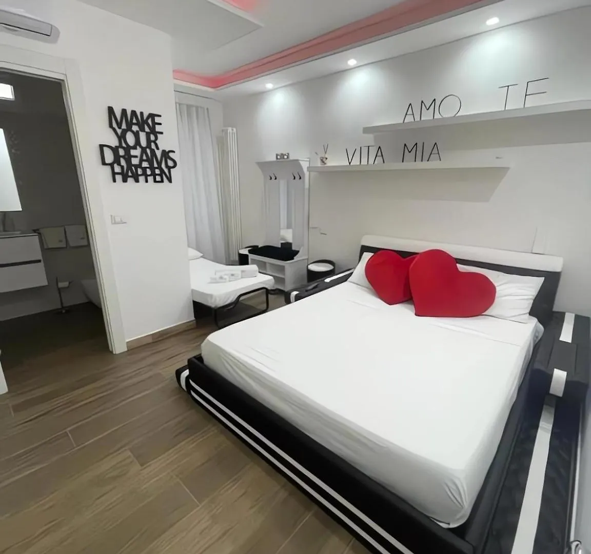 Due Cuori Suite Bari Oda ve Kahvaltı