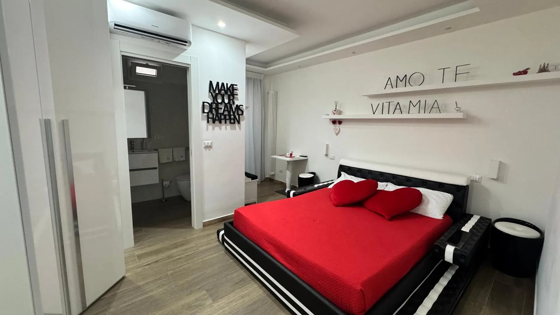 Due Cuori Suite Bari 0*,  İtalya